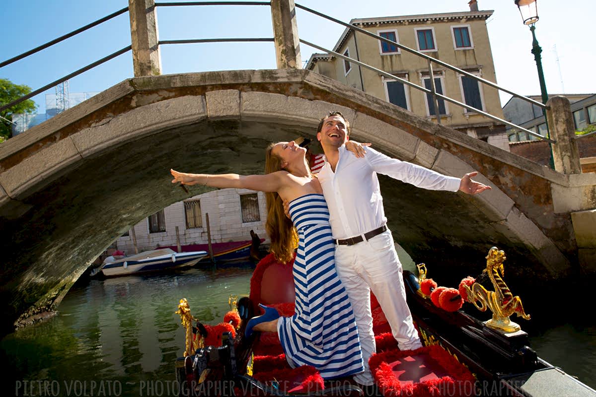 Fotografo a Venezia per servizio fotografico coppia innamorati 