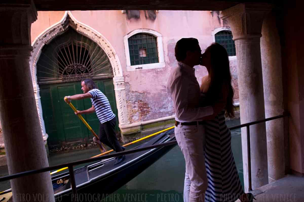 Fotografo a Venezia per servizio fotografico coppia innamorati 