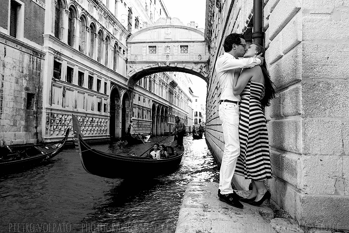 Fotografo a Venezia per servizio fotografico coppia innamorati 