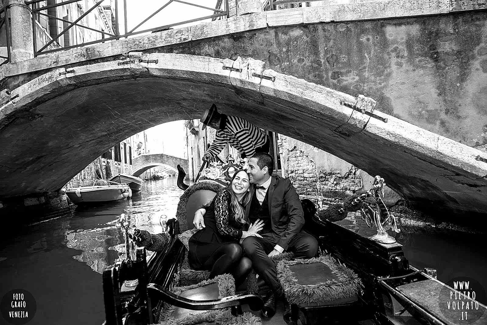 fotografo venezia servizio foto coppia innamorati fidanzati vacanza passeggiata romantica