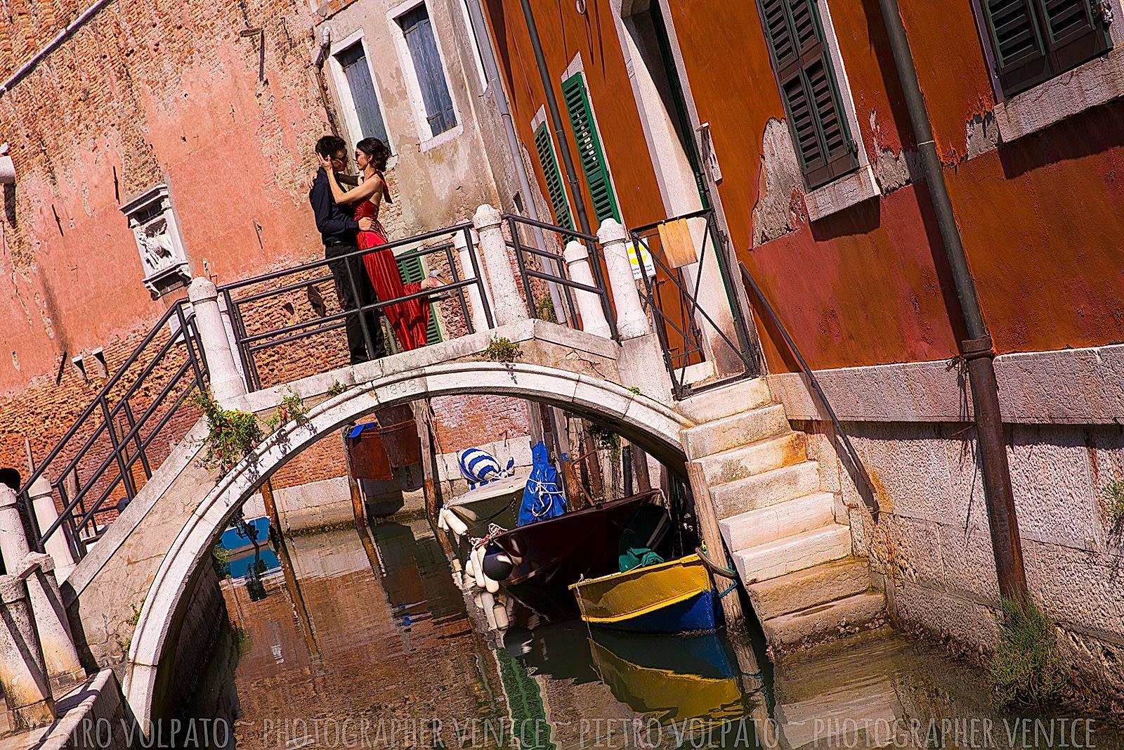 Venezia servizio fotografico viaggio di nozze ~ Passeggiata e giro in gondola ~ Fotografo Venezia servizio foto luna di miele