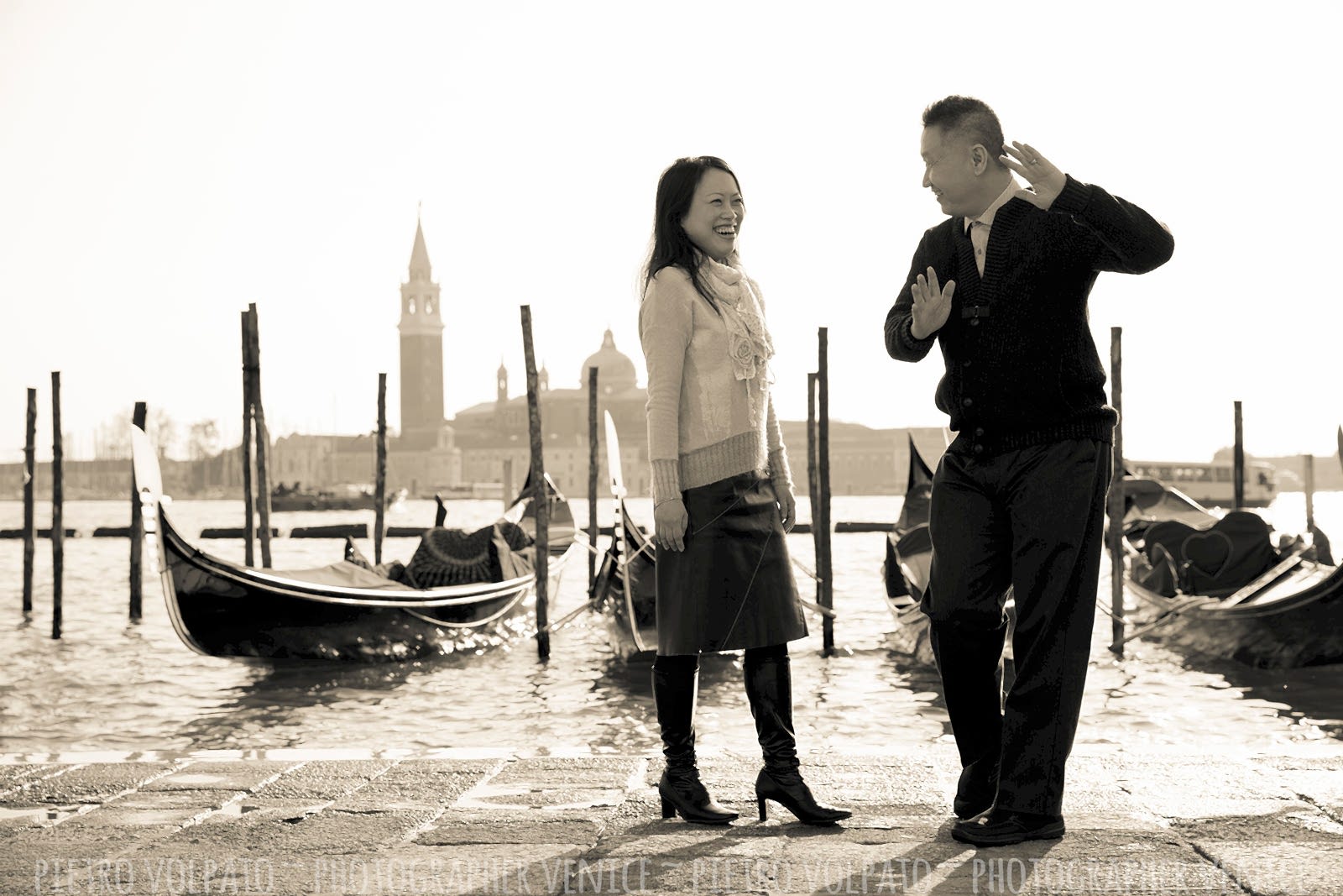 Servizio foto vacanza coppia a Venezia con fotografo professionista ~ Passeggiata e giro in gondola ~ Fotografo a Venezia