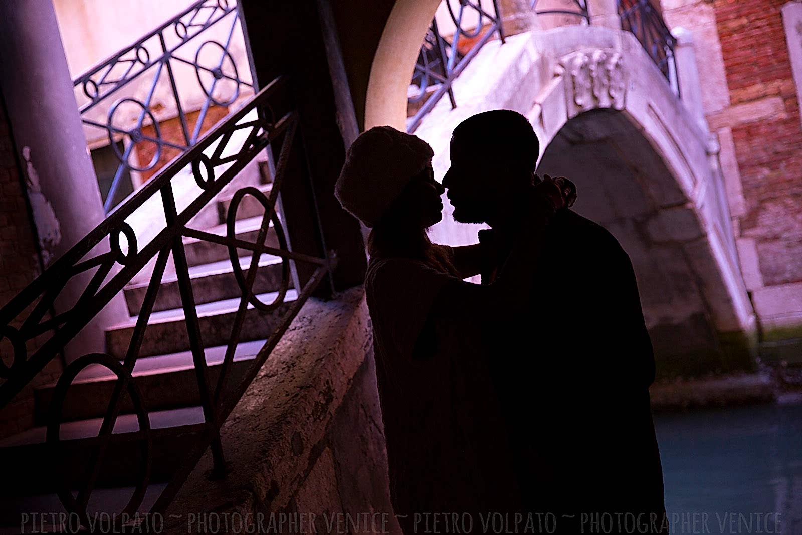 Ingaggiatemi come fotografo per la vostra vacanza romantica a Venezia ~ Foto di una indimenticabile passeggiata e giro in gondola