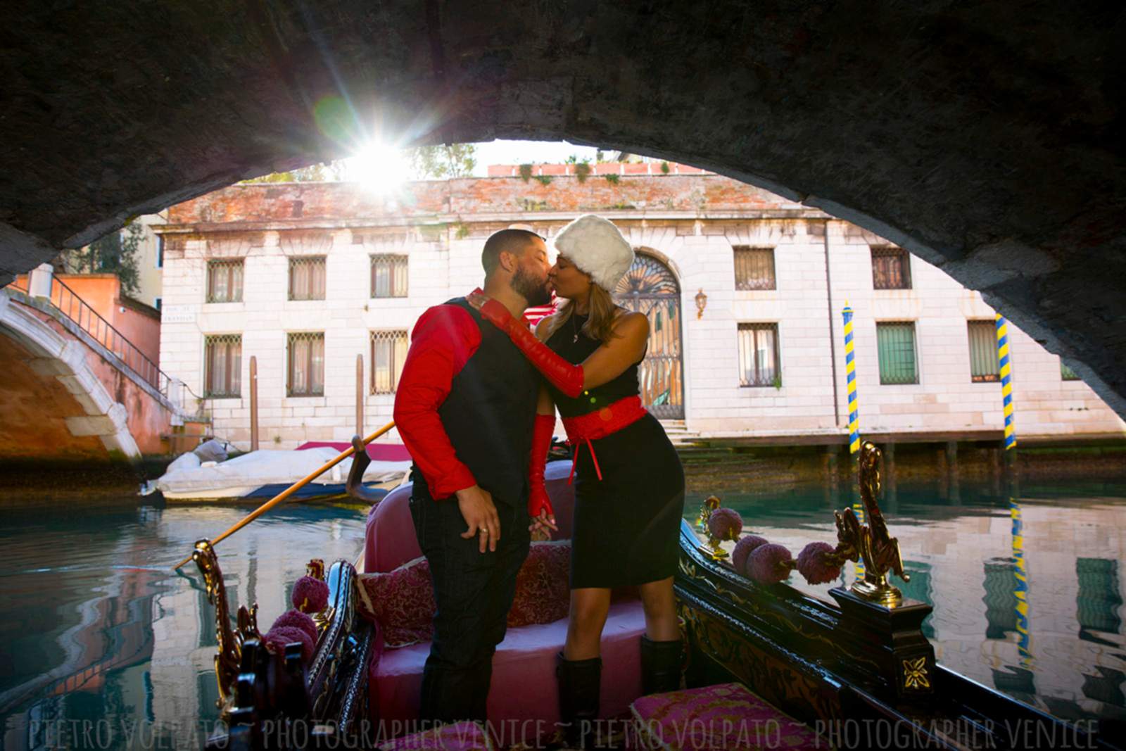 Ingaggiatemi come fotografo per la vostra vacanza romantica a Venezia ~ Foto di una indimenticabile passeggiata e giro in gondola