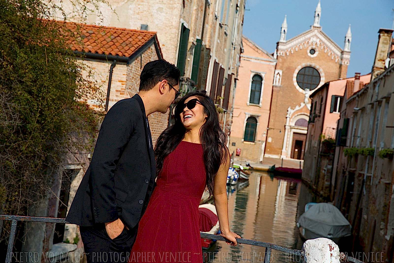 Fotografo Venezia servizio foto romantico divertente