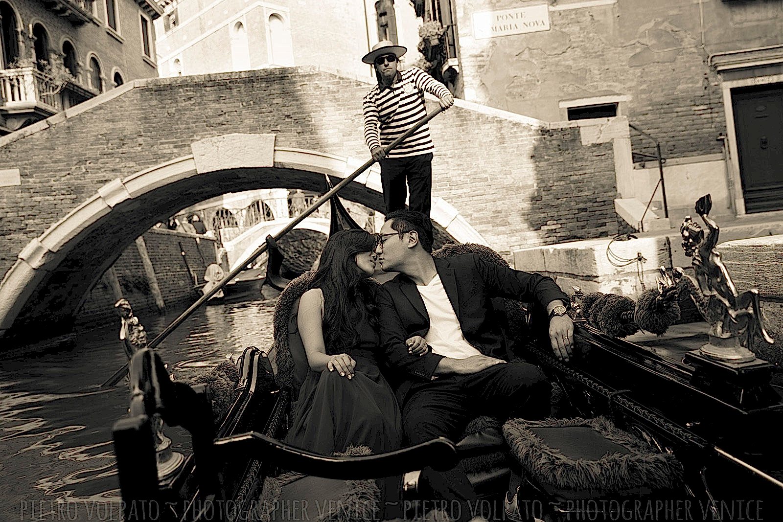 Fotografo Venezia servizio foto romantico divertente