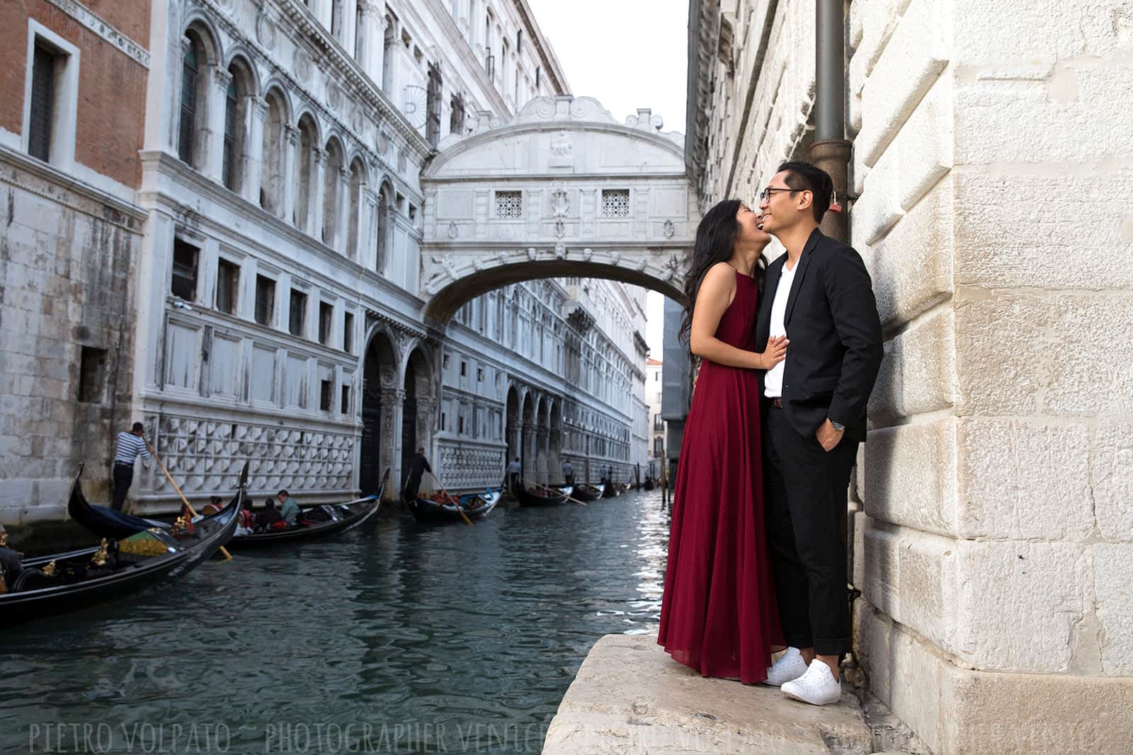 Fotografo Venezia servizio foto romantico divertente