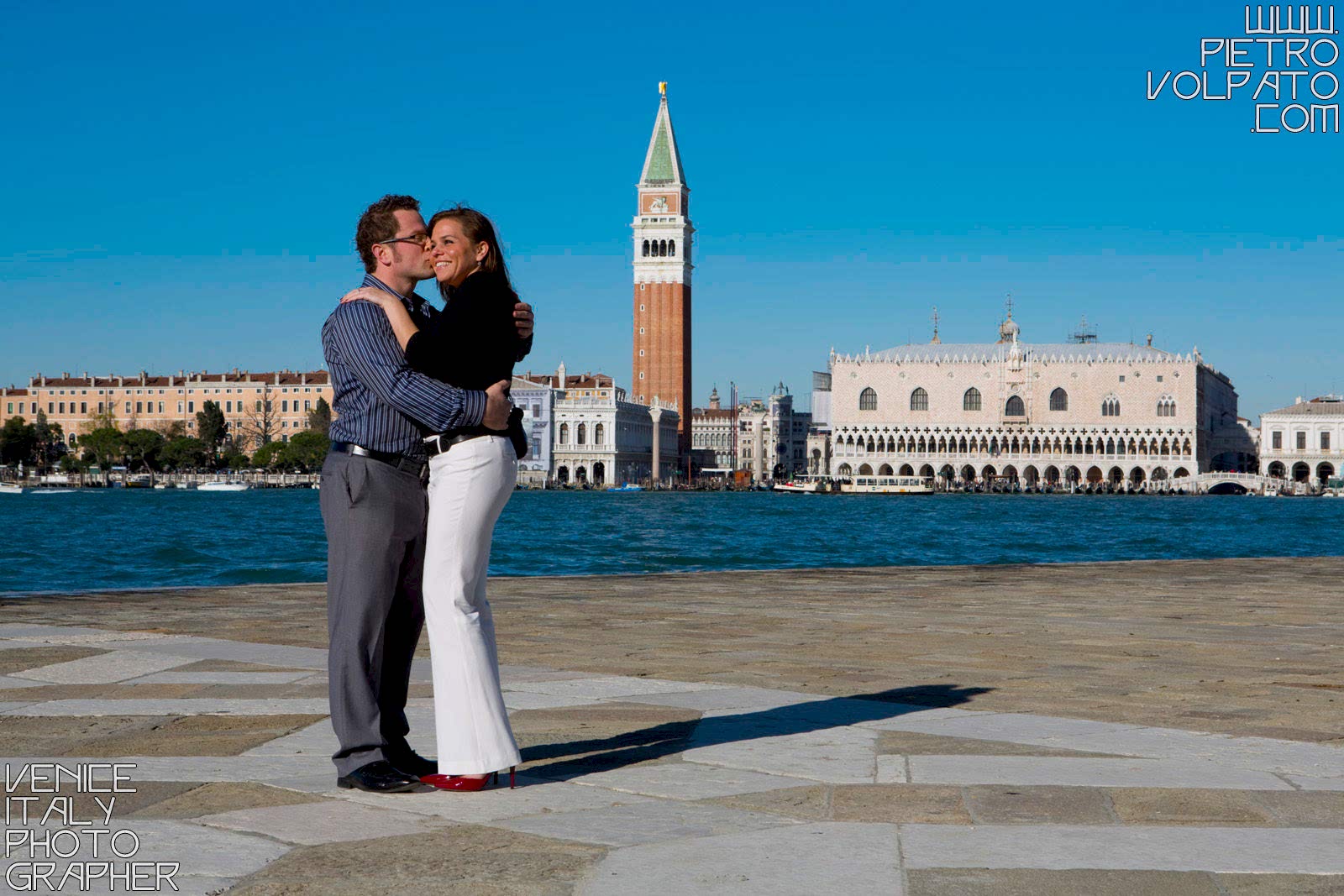 Photographer in Venice Italy for engagement photo shoot and tour for couple on vacation ~ Romantic and fun Venice photo walk