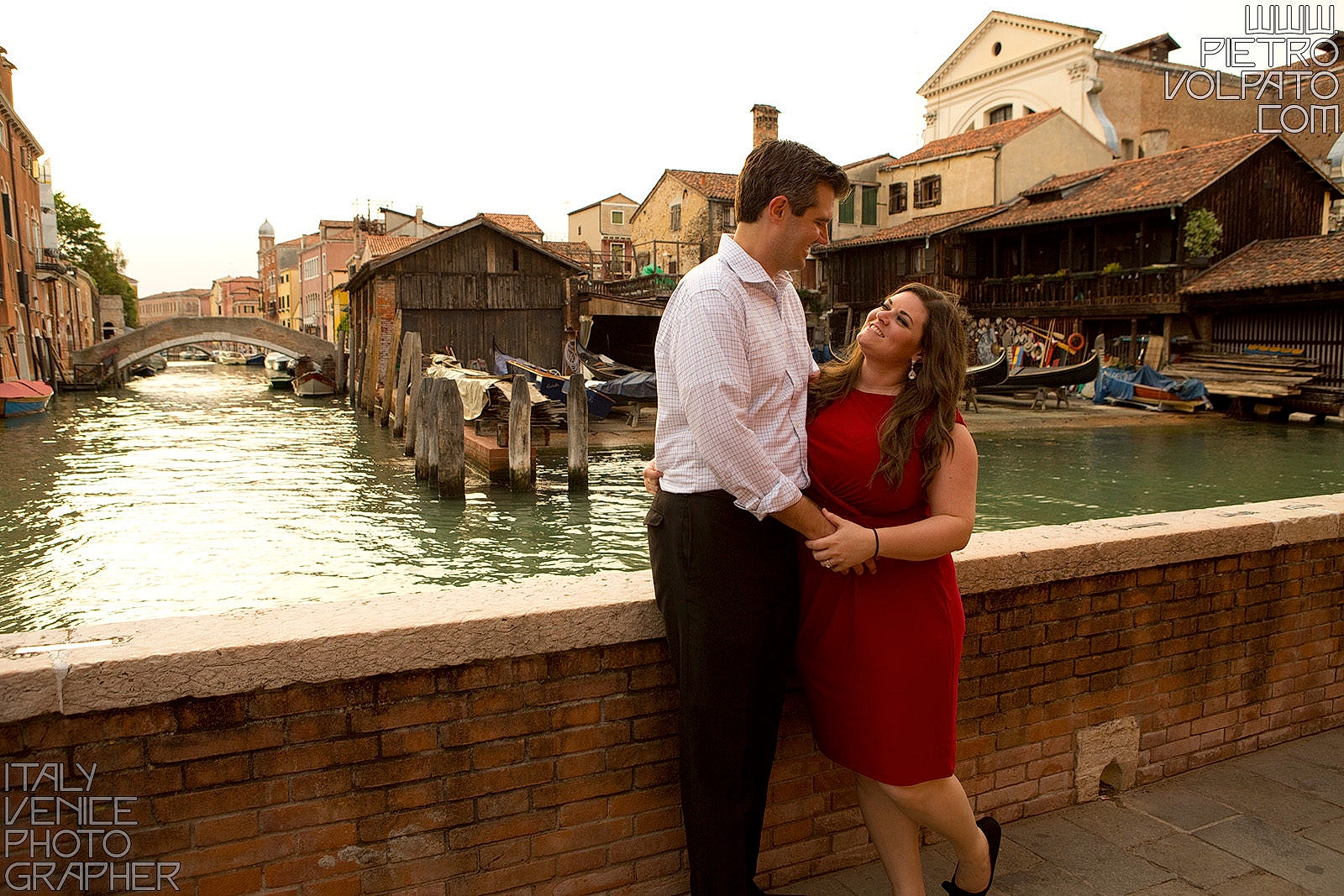 Photographer in Venice for honeymoon photography session during a romantic walking tour ~ Romantic couple vacation photo walk in Venice Italy