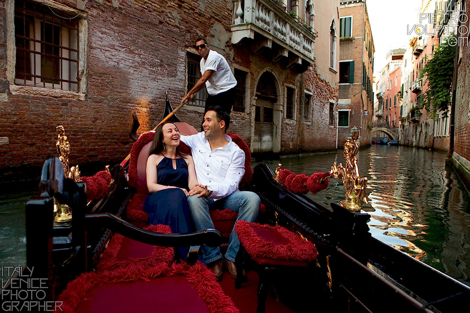 Photographer in Venice Italy for a vacation photo shoot during a walking tour and gondola ride - romantic and fun couple photo walk in Venice