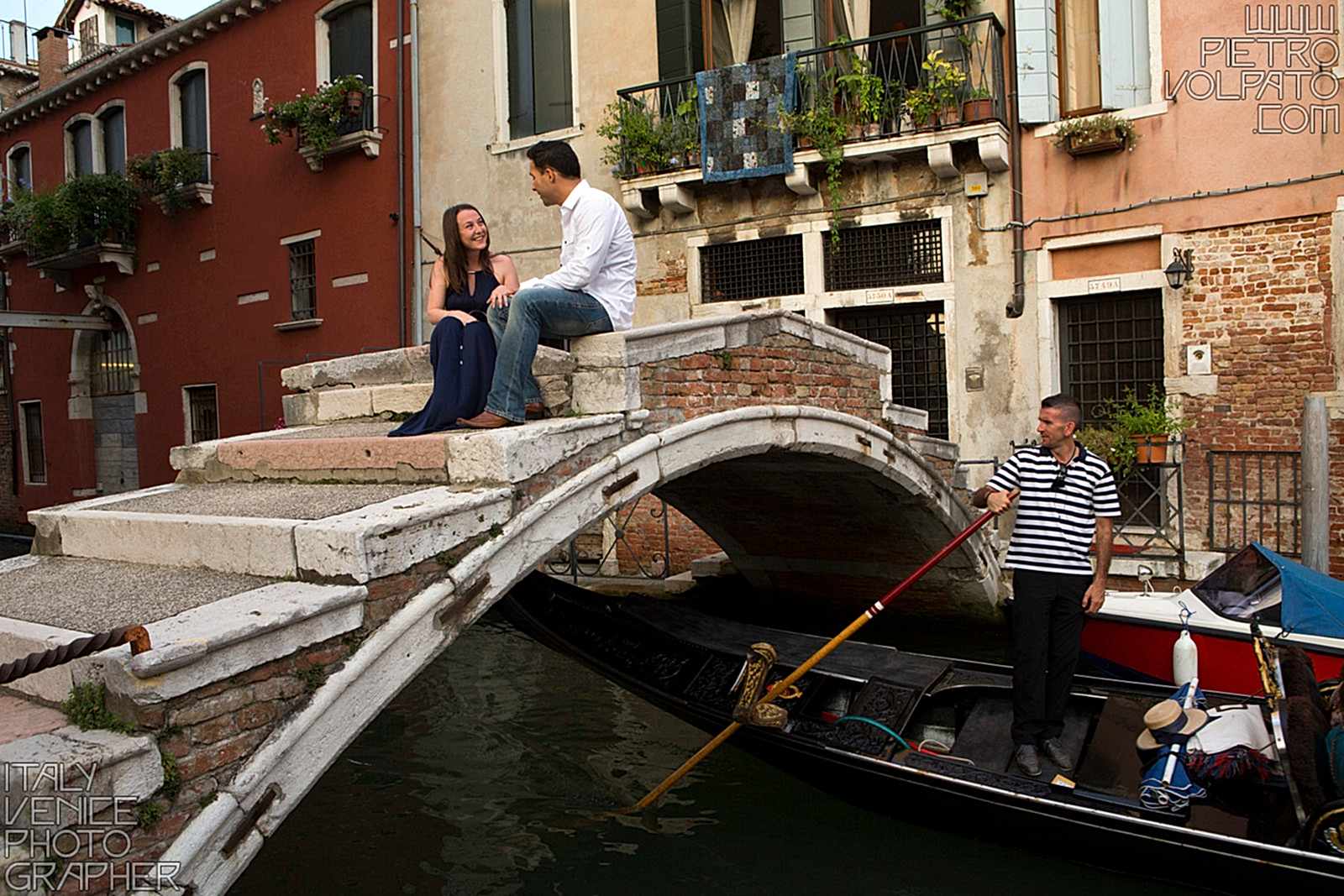 Photographer in Venice Italy for a vacation photo shoot during a walking tour and gondola ride - romantic and fun couple photo walk in Venice