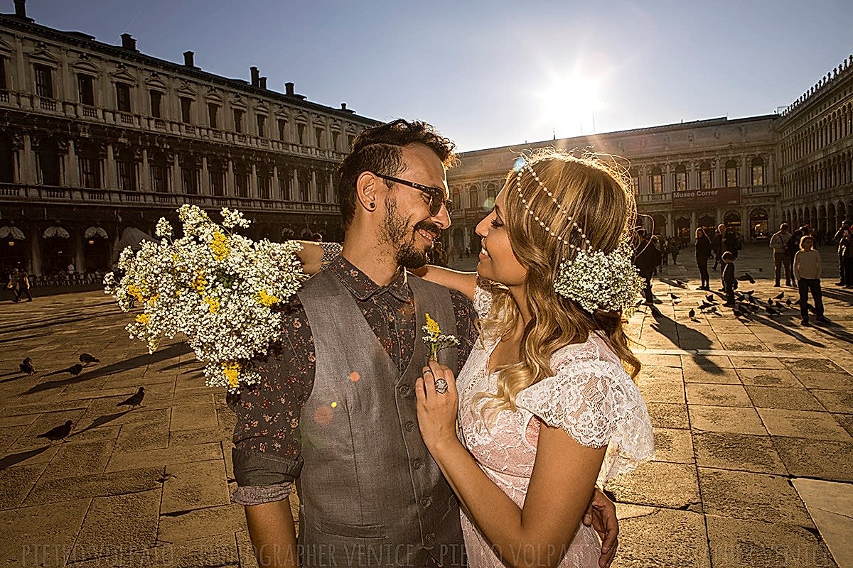 photographer venice italy honeymoon photoshoot