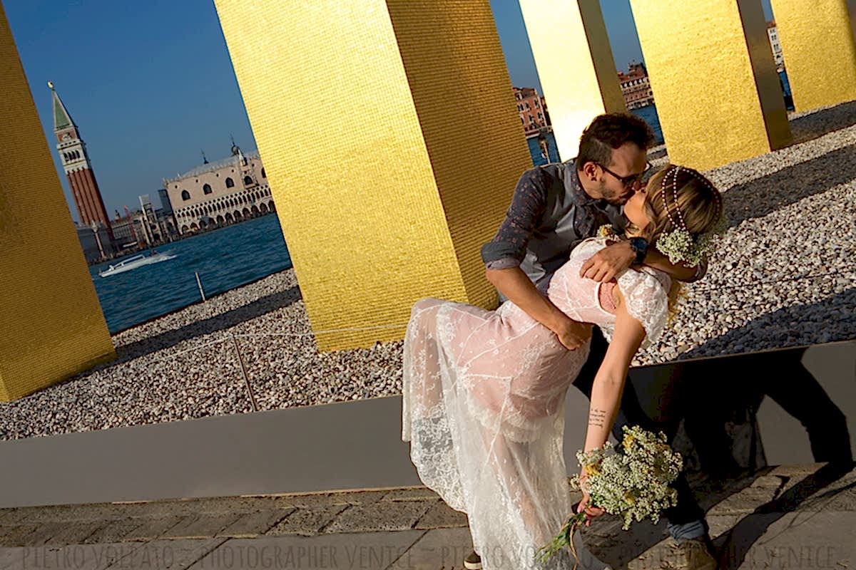 photographer venice italy romantic photoshoot