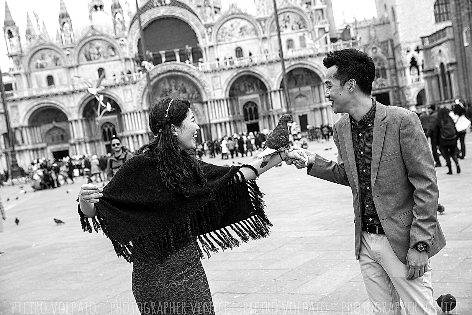 photographer venice romantic couple photo session tour