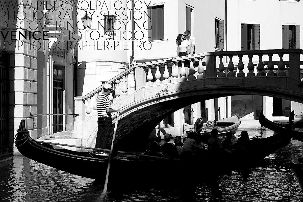 venice photographer couple vacation photo session