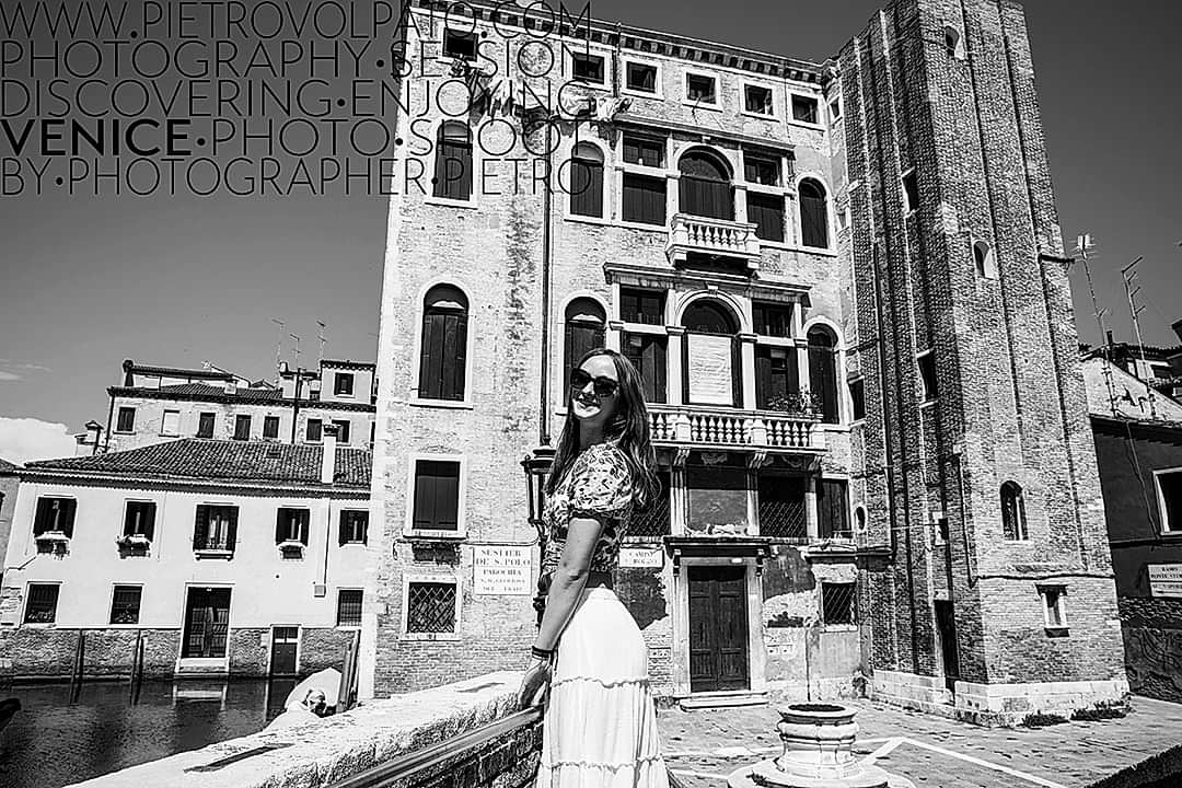 Lifestyle Photo Shoot with Pietro Photographer in Venice Italy