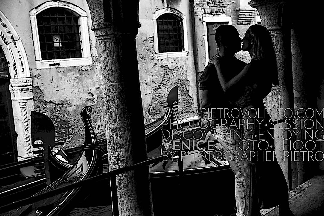 Photo Shoot in Venice Italy for Couples