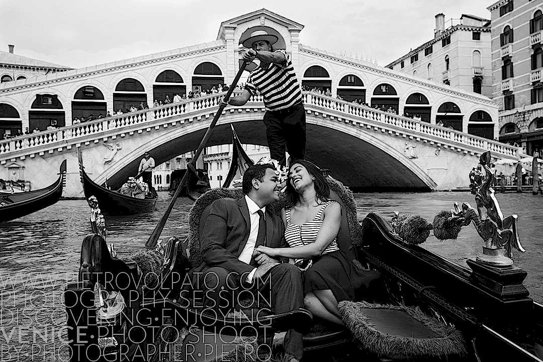 Photo Shoot in Venice Italy for Couples