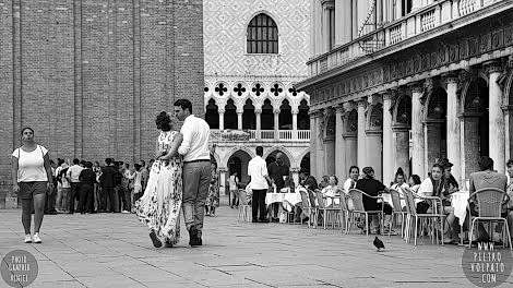 Photographer in Venice Italy for Honeymoon