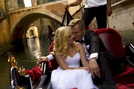 Venice Wedding Photographer for Photos and Tour